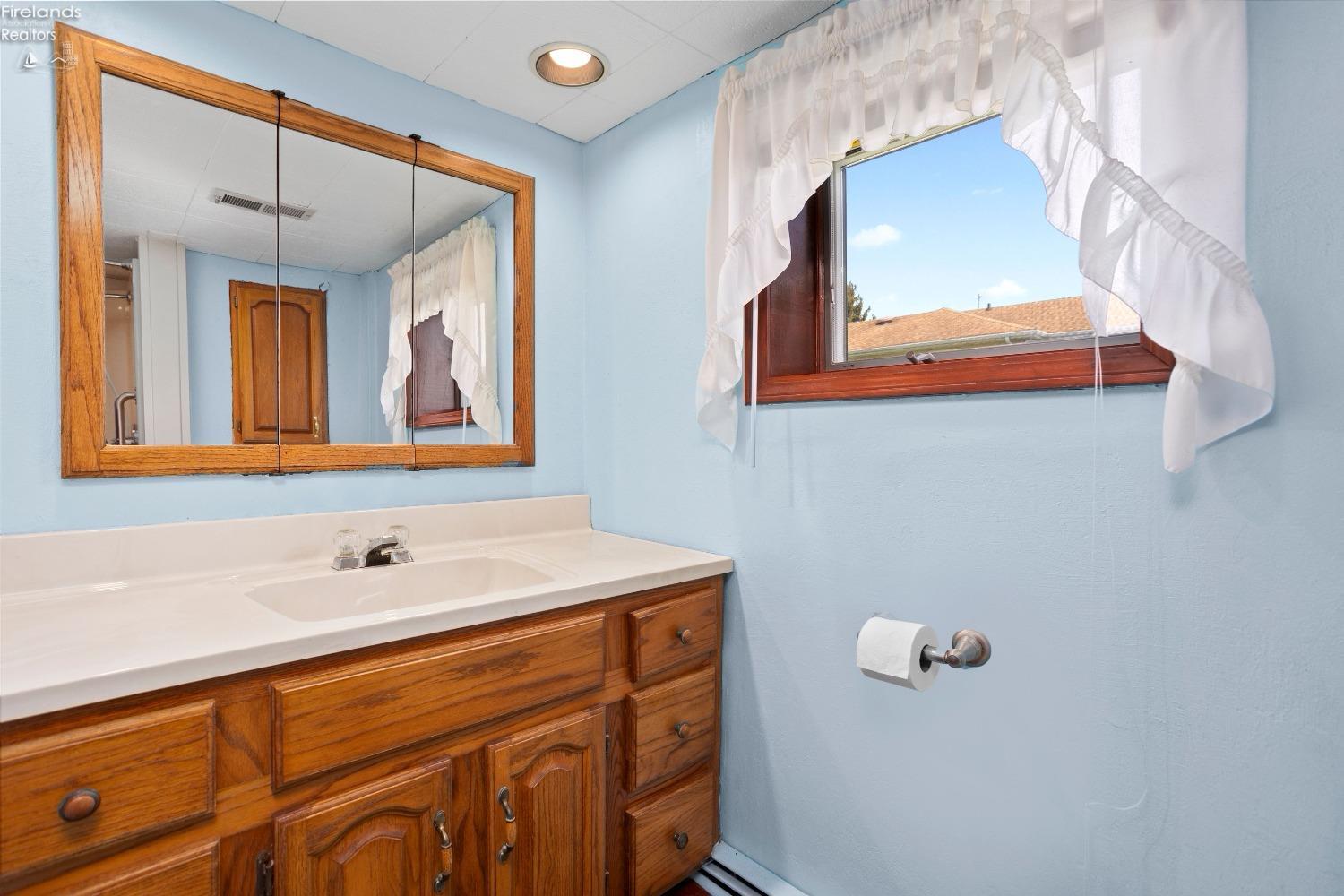 1212 West Bogart Road Sandusky, OH 44870 - Photo 21 of 34 Gallery Image 21