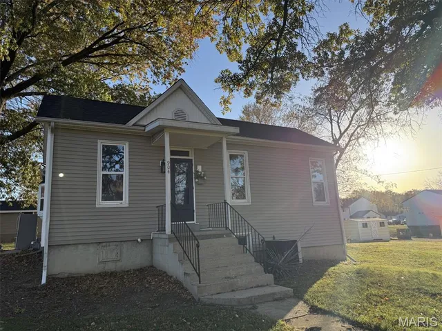 $142,000 | 904 West Johnson Street, Vandalia, IL 62471