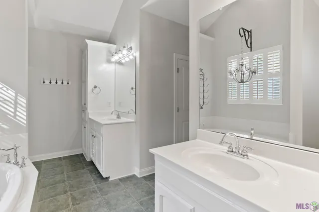 $595,000 | 11924 Indigo Drive, St. Francisville, LA 70775