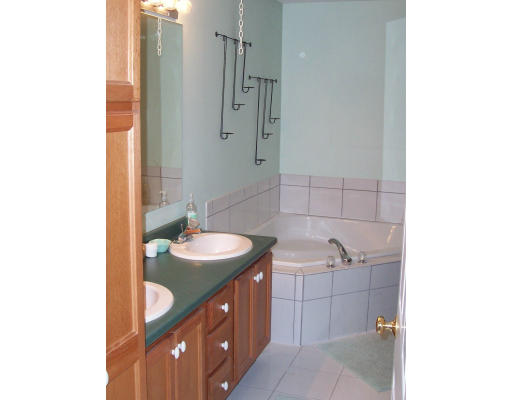 3 Fir Road Westford, MA 01886 - Photo 12 of 13 Gallery Image 12