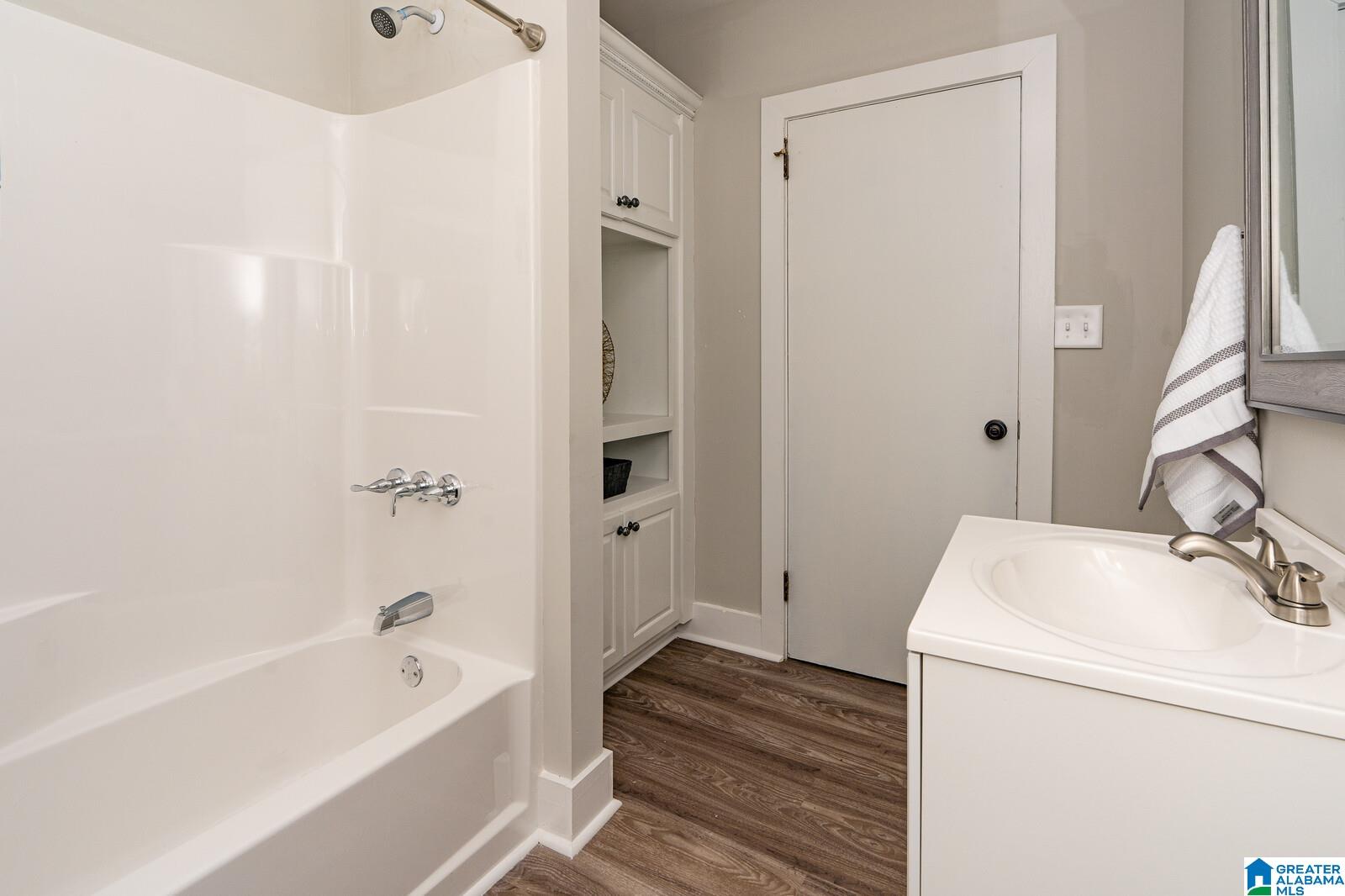 829 Valley Rd Place Birmingham, AL 35208 - Photo 26 of 34