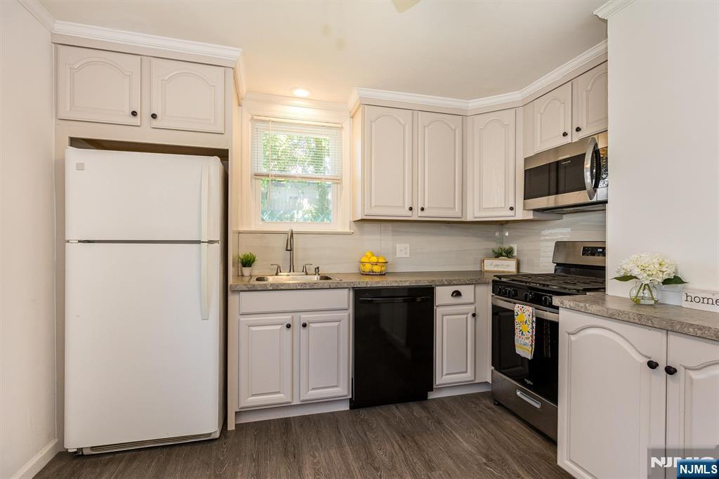 50 Ridge Avenue Bloomfield, NJ 07003 - Photo 9 of 29