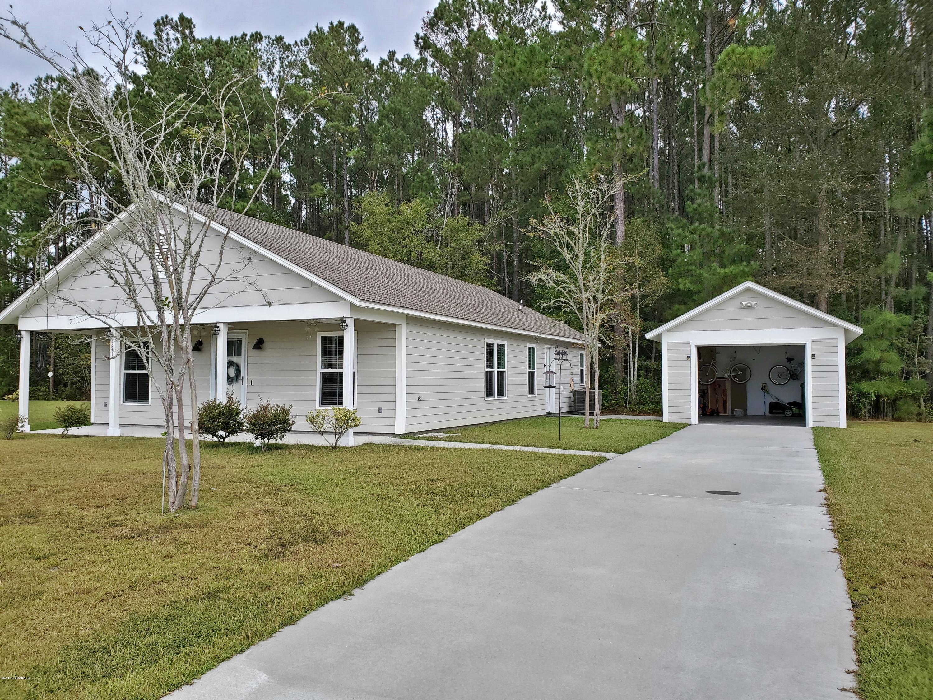 428 Ridgeland Lakes Drive Ridgeland, SC 29936 - Photo 1 of 35 20191021_123322
