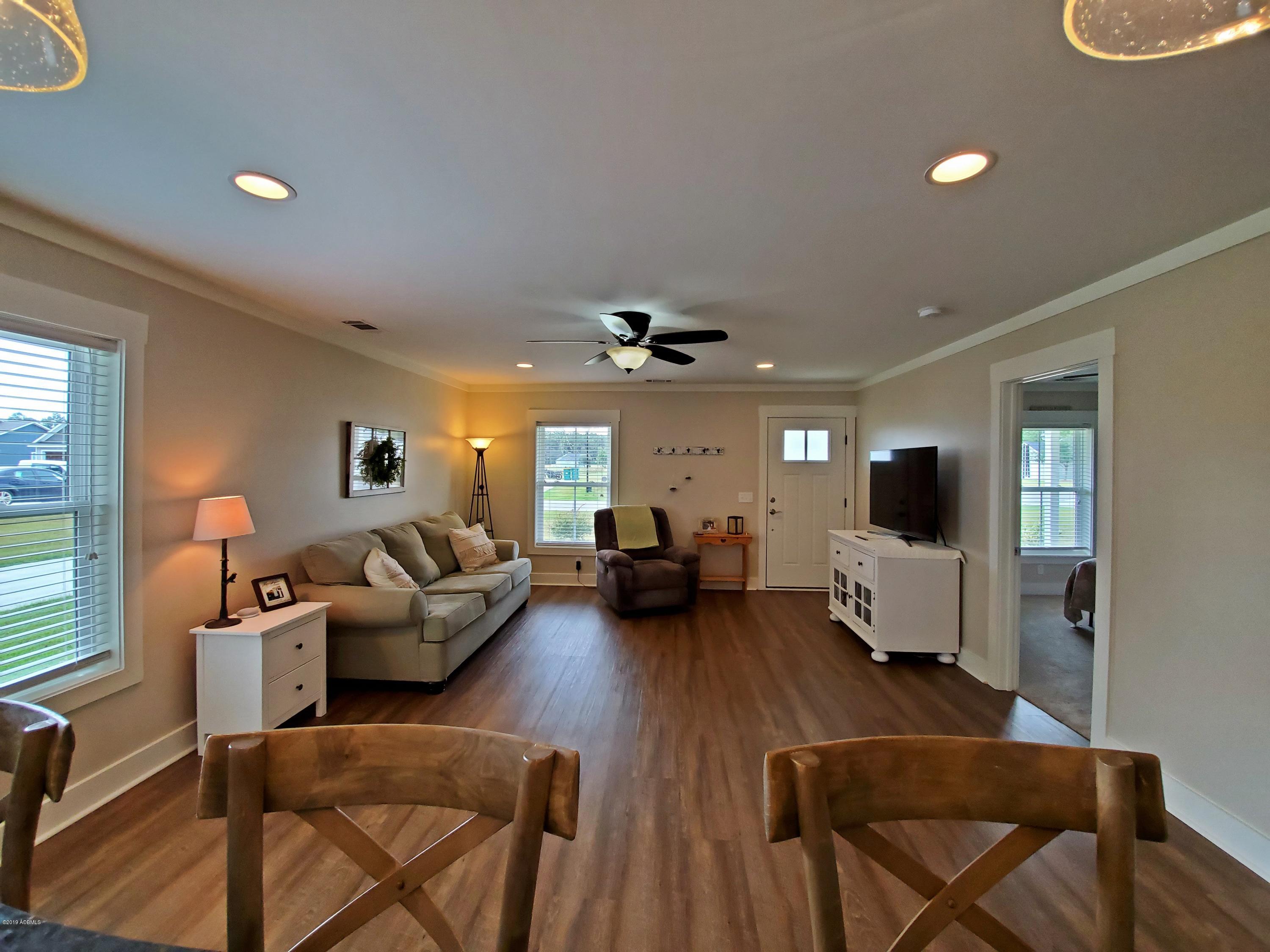 428 Ridgeland Lakes Drive Ridgeland, SC 29936 - Photo 7 of 35 20191021_120623