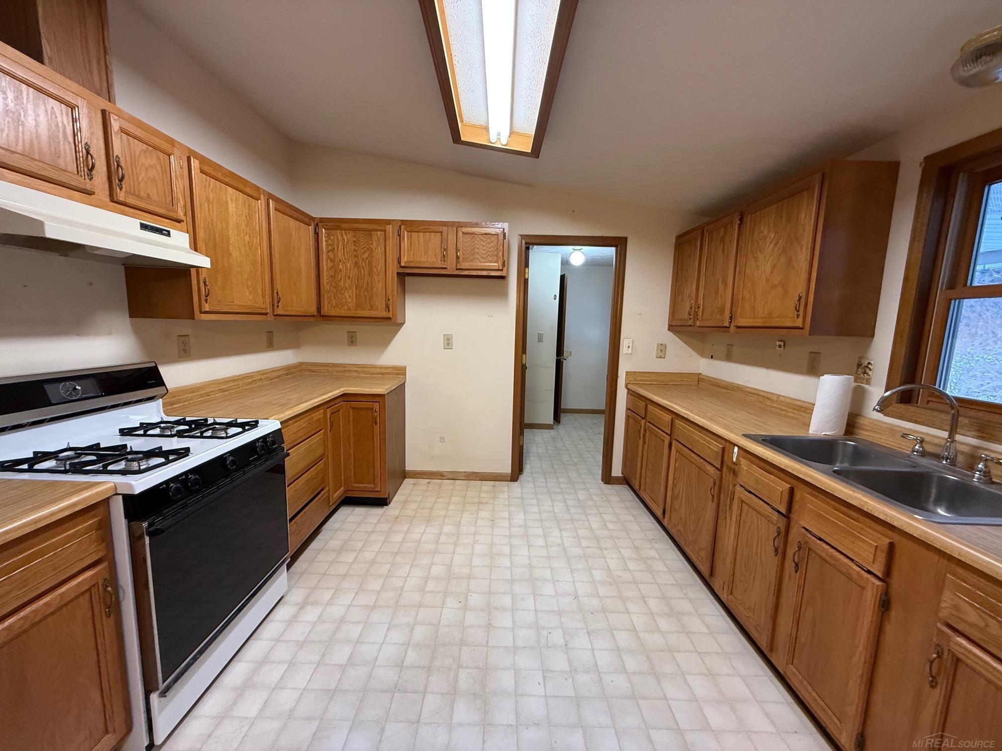 5750 Snay Road Palms, MI 48465 - Photo 19 of 47