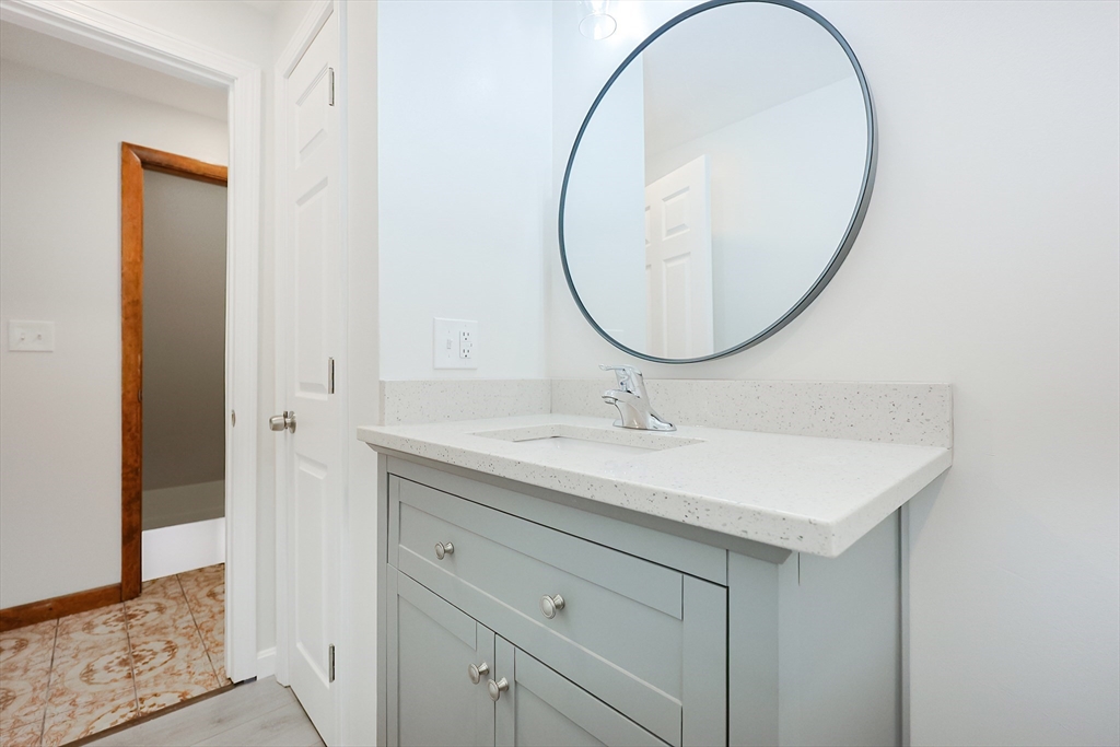 23 Hunt Street, Unit C Nashua, NH 03060 - Photo 12 of 25