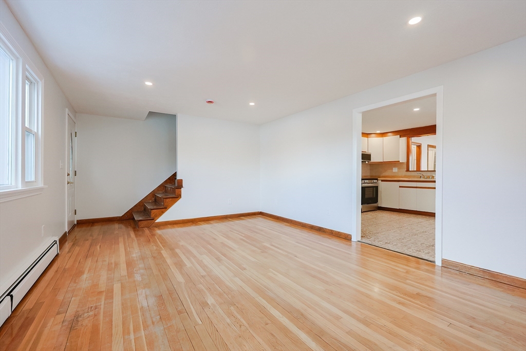 23 Hunt Street, Unit C Nashua, NH 03060 - Photo 5 of 25