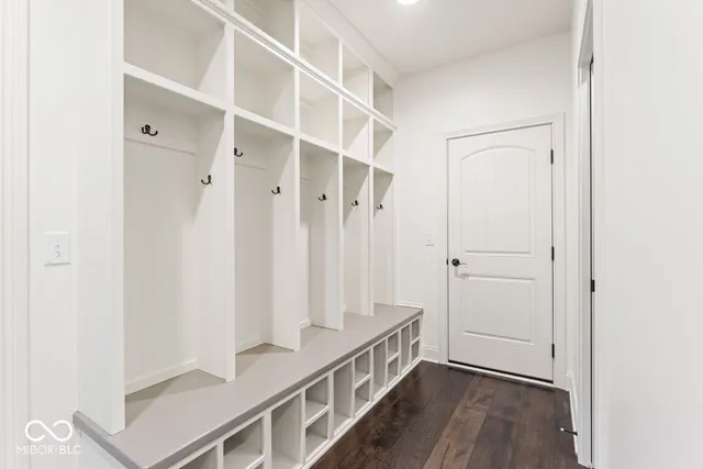 $759,000 | 1740 Golden Field Drive, Greenwood, IN 46143