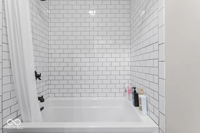 $759,000 | 1740 Golden Field Drive, Greenwood, IN 46143