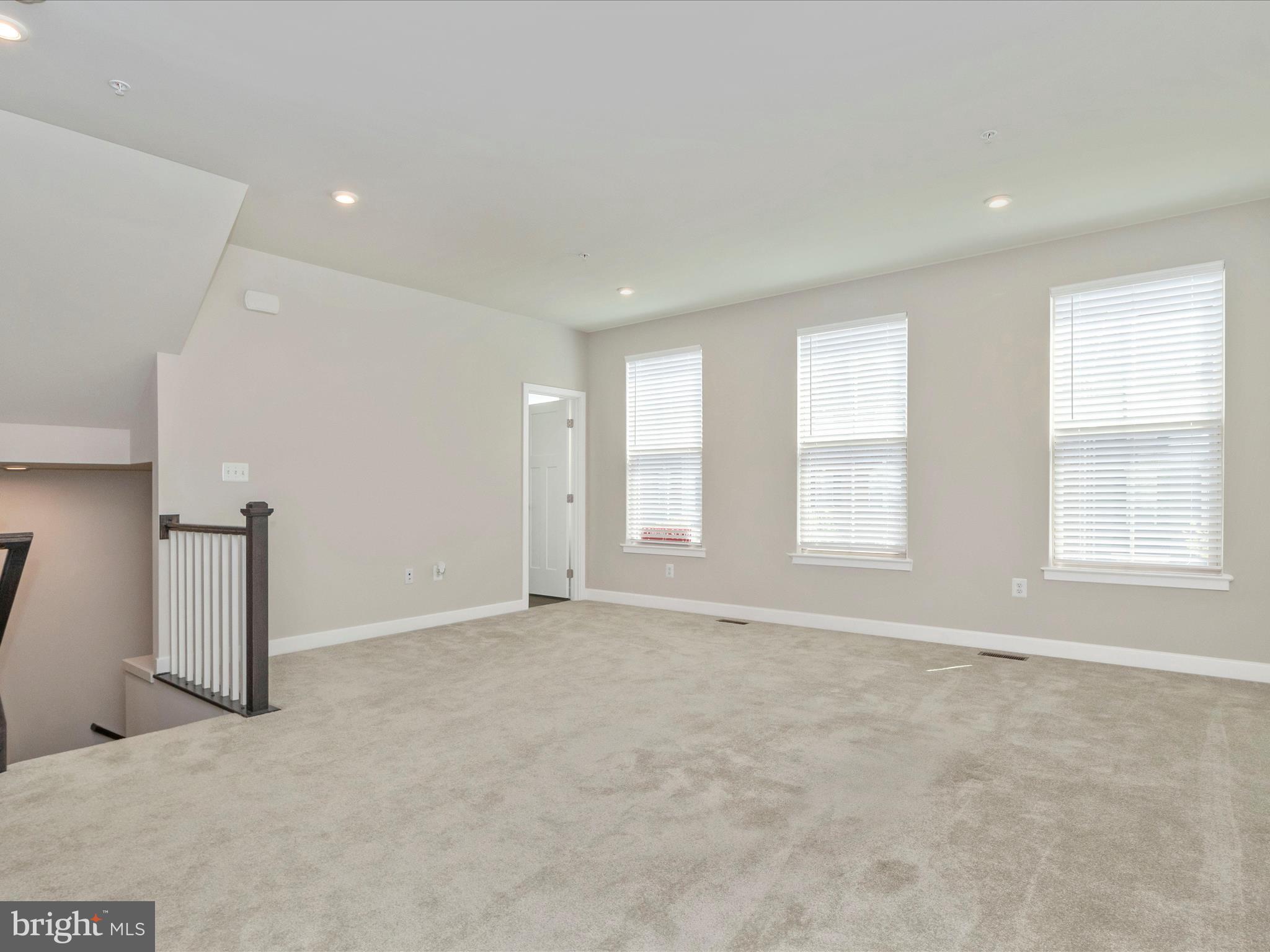 14957 Ring House Road Brandywine, MD 20613 - Photo 7 of 34 Living Room