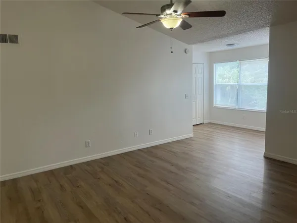 $158,900 | 5132 Conroy Road, Unit 938, Orlando, FL 32811