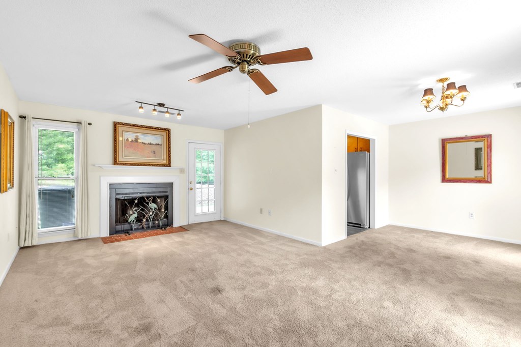 1291 Calhoun Road Greenwood, SC 29649 - Photo 4 of 27