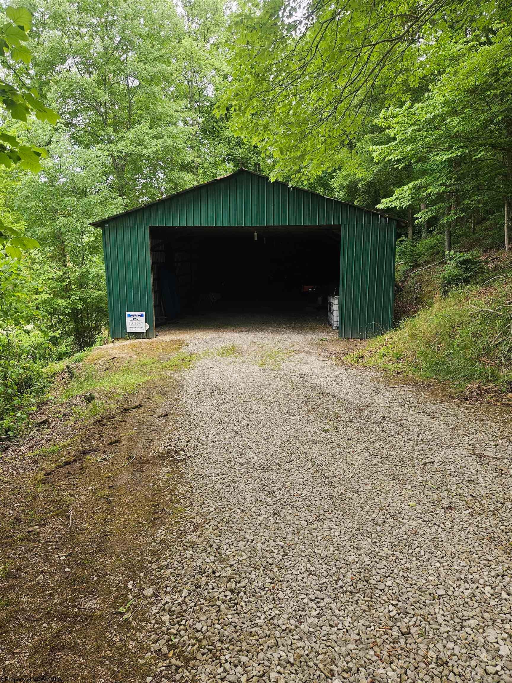 181 Cicerone Road Charleston, WV 25320 - Photo 45 of 50 Gallery Image 45