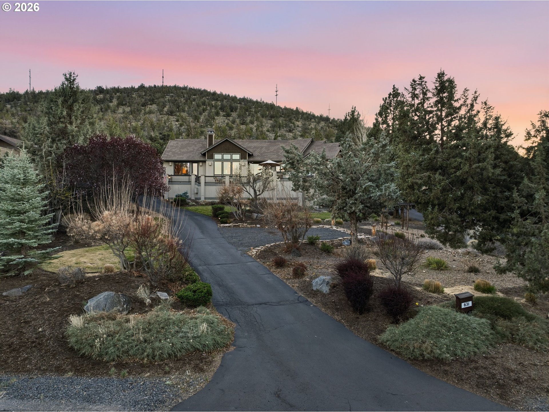 631 Sundance Ridge Court Redmond, OR 97756 - Photo 11 of 48
