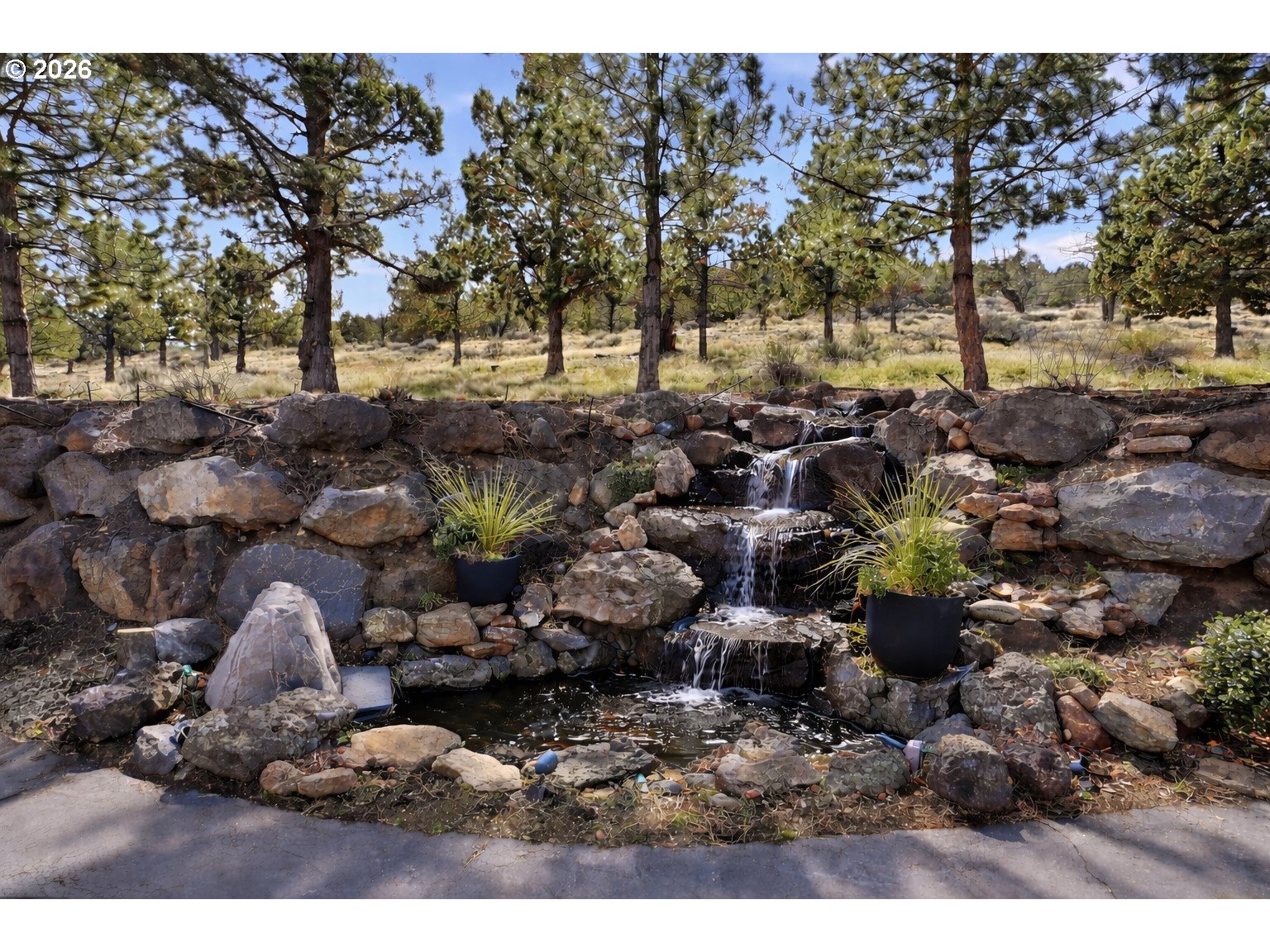 631 Sundance Ridge Court Redmond, OR 97756 - Photo 4 of 48