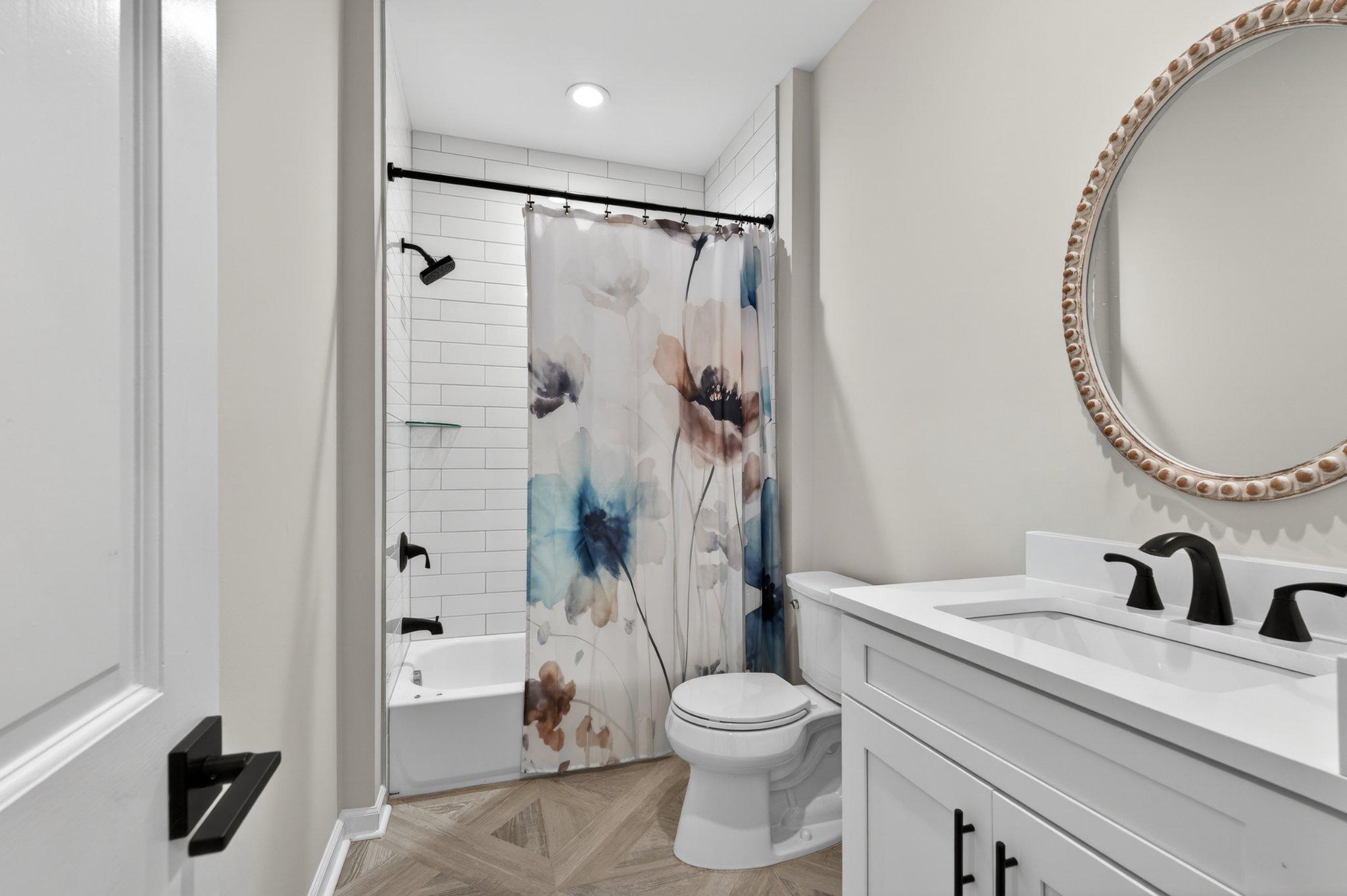 836 Hardingville Road Monroeville, NJ 08343 - Photo 33 of 58 Elegant bathroom touches.