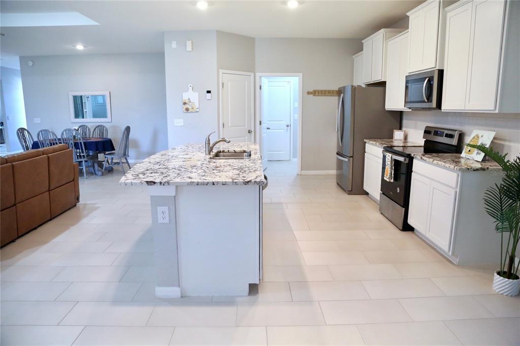 1160 Bering Road Wesley Chapel, FL 33543 - Photo 10 of 35