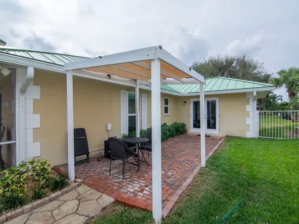 $12,000 | 956 Treasure Lane, Vero Beach, FL 32963