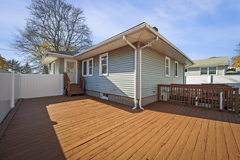 7 Coolidge Road Peabody, MA 01960 - Photo 4 of 31 Gallery Image 4