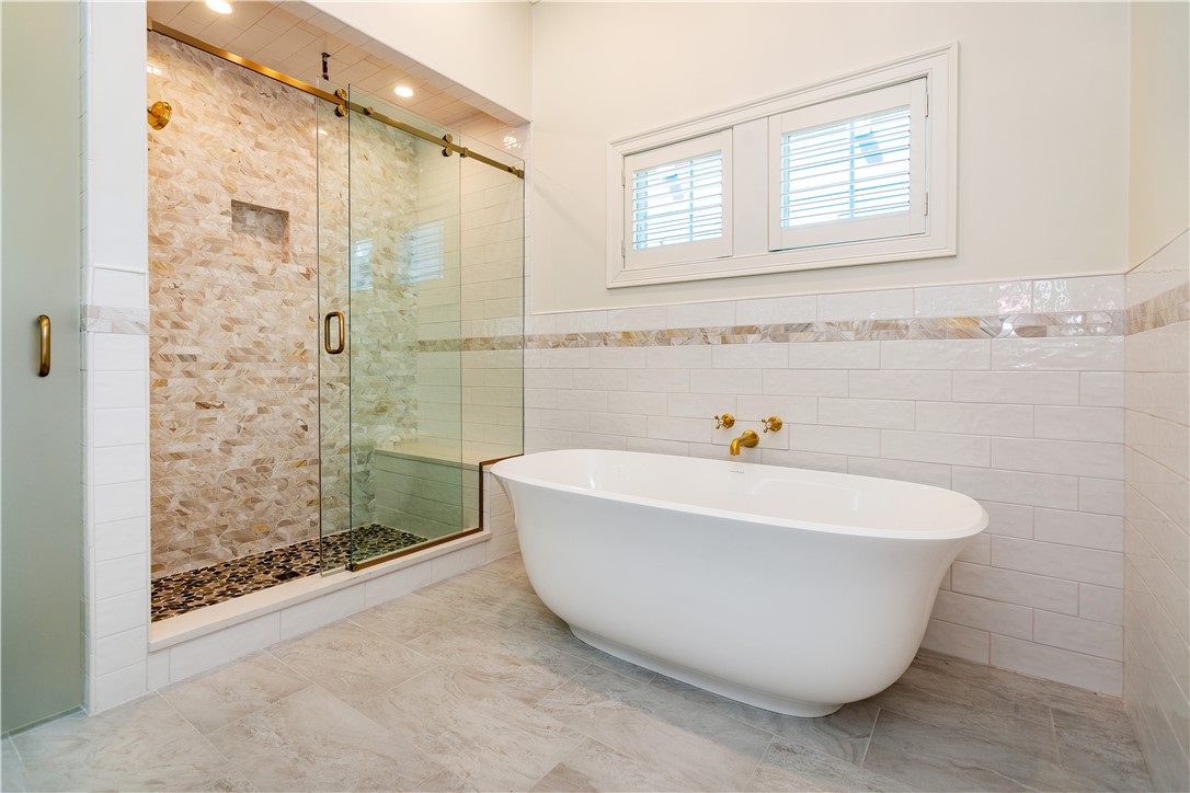 15 Hampton Road, Unit 20 Coventry, RI 02816 - Photo 13 of 50