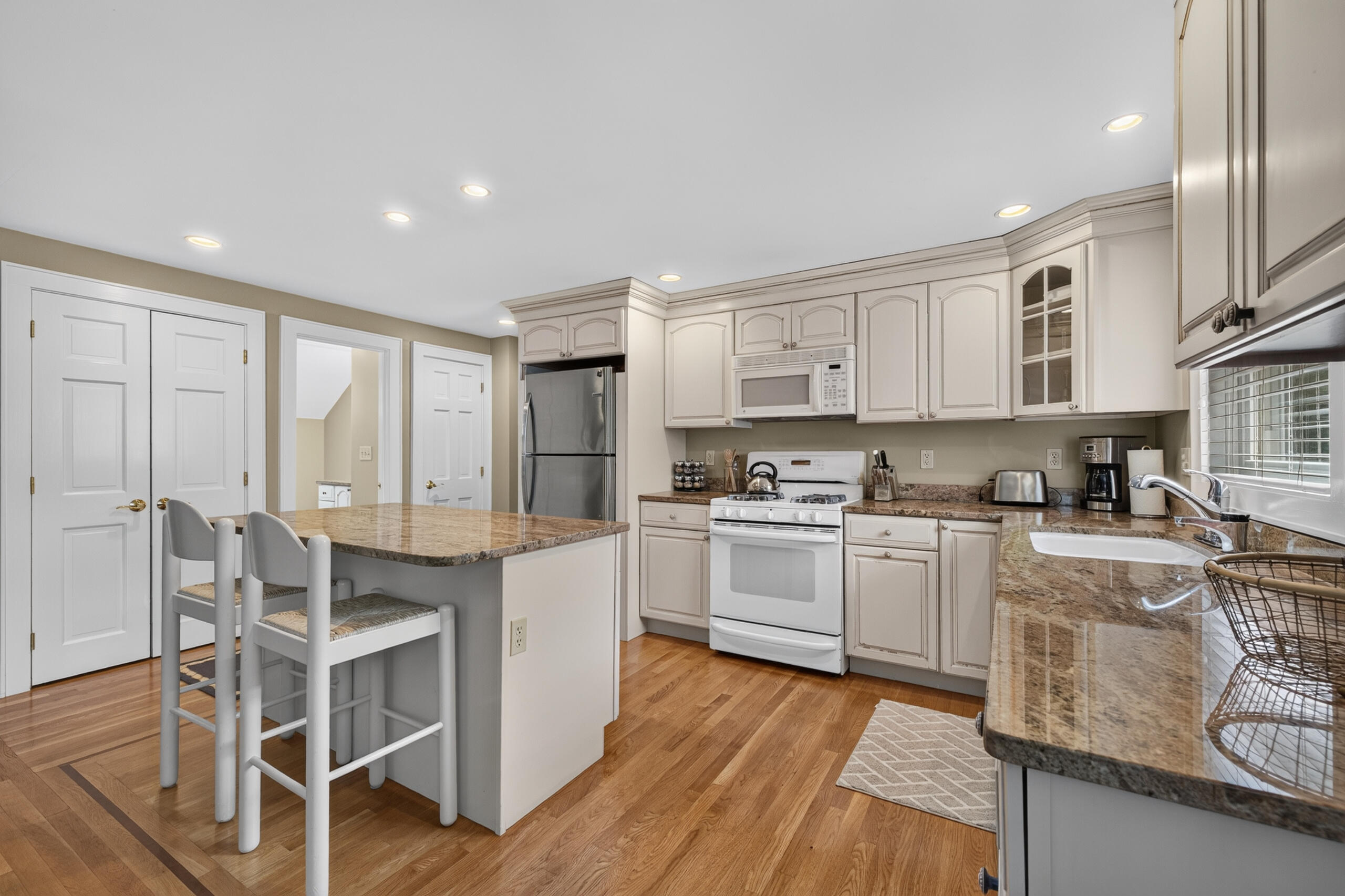 217-219 Sea Road Kennebunk, ME 04043 - Photo 100 of 114 Kitchen