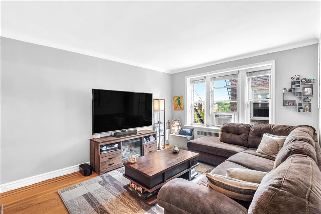 9281 Shore Road, Unit 620 Brooklyn, NY 11209 - Photo 3 of 11 Gallery Image 3