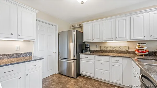 $435,000 | 438 Grandview Drive, Lake Ozark, MO 65049