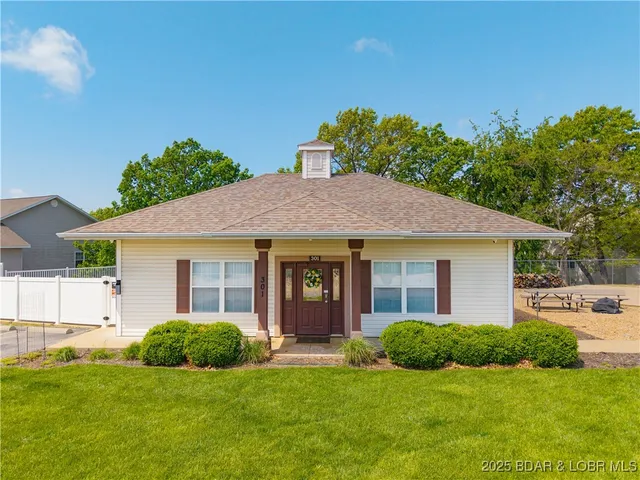 $449,000 | 438 Grandview Drive, Lake Ozark, MO 65049