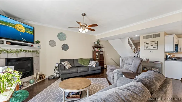 $435,000 | 438 Grandview Drive, Lake Ozark, MO 65049