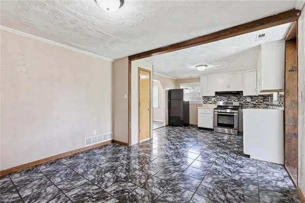 $145,000 | 613 East Kansas Avenue, Independence, MO 64050