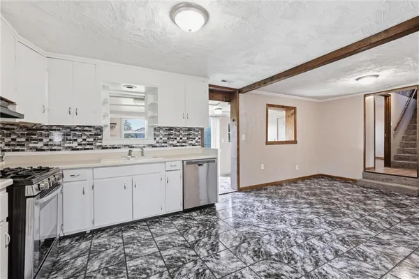 $145,000 | 613 East Kansas Avenue, Independence, MO 64050