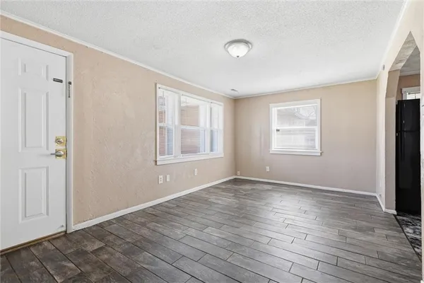 $145,000 | 613 East Kansas Avenue, Independence, MO 64050