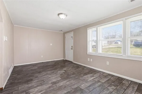 $145,000 | 613 East Kansas Avenue, Independence, MO 64050