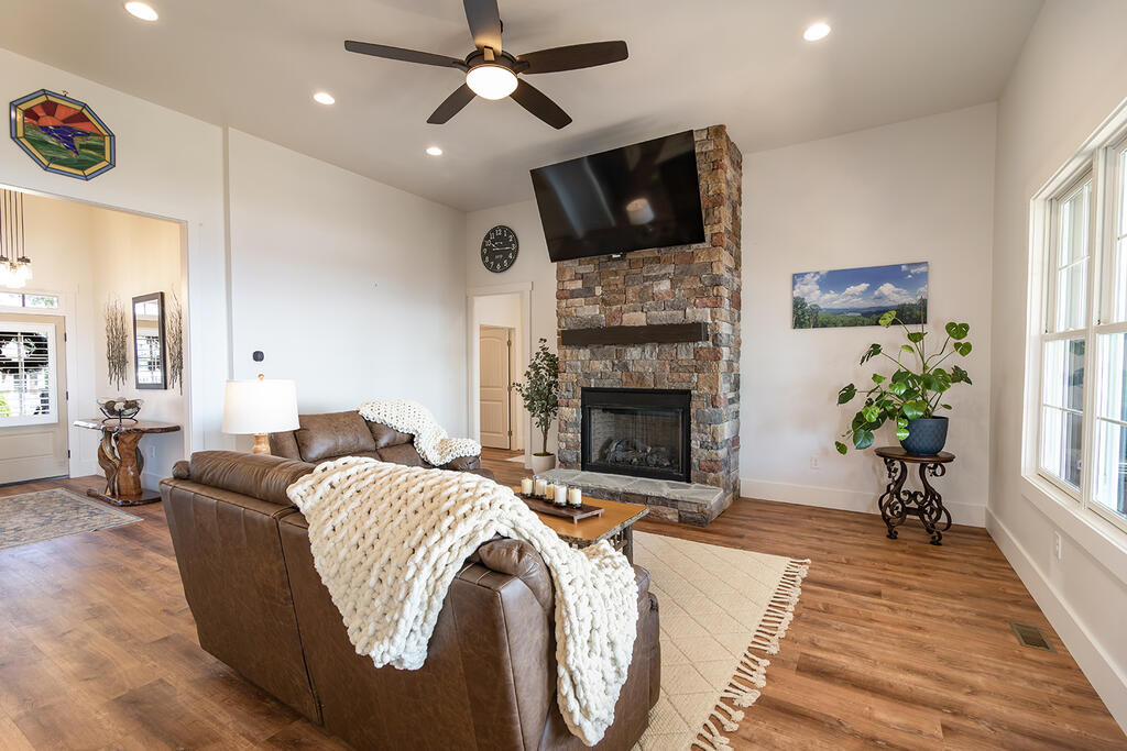 609 Winding Ridge Blairsville, GA 30512 - Photo 13 of 69 Gallery Image 13