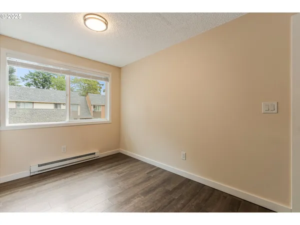 $189,900 | 16825 Southeast Powell Boulevard, Portland, OR 97236