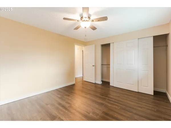$189,900 | 16825 Southeast Powell Boulevard, Portland, OR 97236