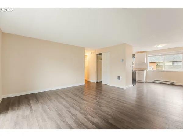 $189,900 | 16825 Southeast Powell Boulevard, Portland, OR 97236