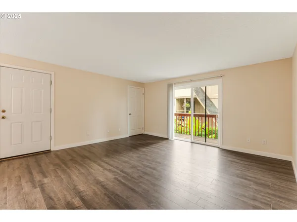 $189,900 | 16825 Southeast Powell Boulevard, Portland, OR 97236