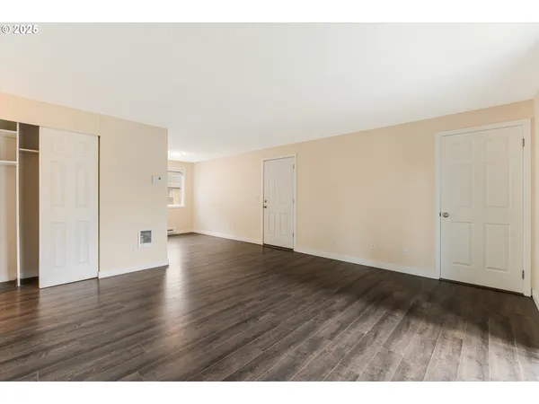 $189,900 | 16825 Southeast Powell Boulevard, Portland, OR 97236