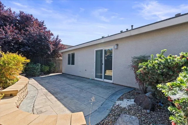a view of a entryway in front of house