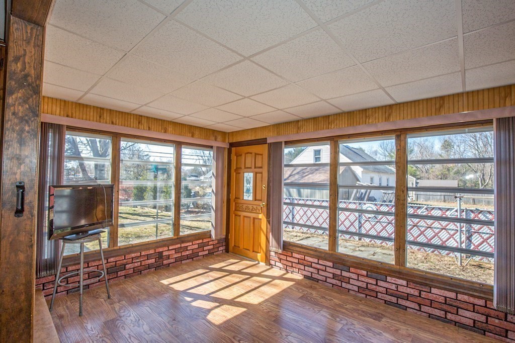 47 Fernwood Road Southwick, MA 01077 - Photo 6 of 30 Gallery Image 6