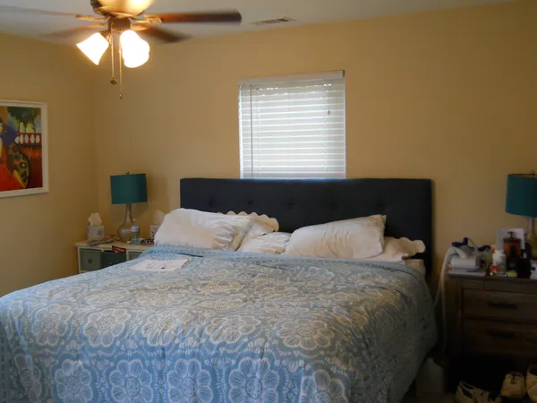 $1,950 | 631 Hapsfield Lane, Unit 206, Buffalo Grove, IL 60089