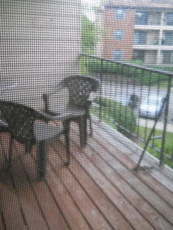 $1,950 | 631 Hapsfield Lane, Unit 206, Buffalo Grove, IL 60089