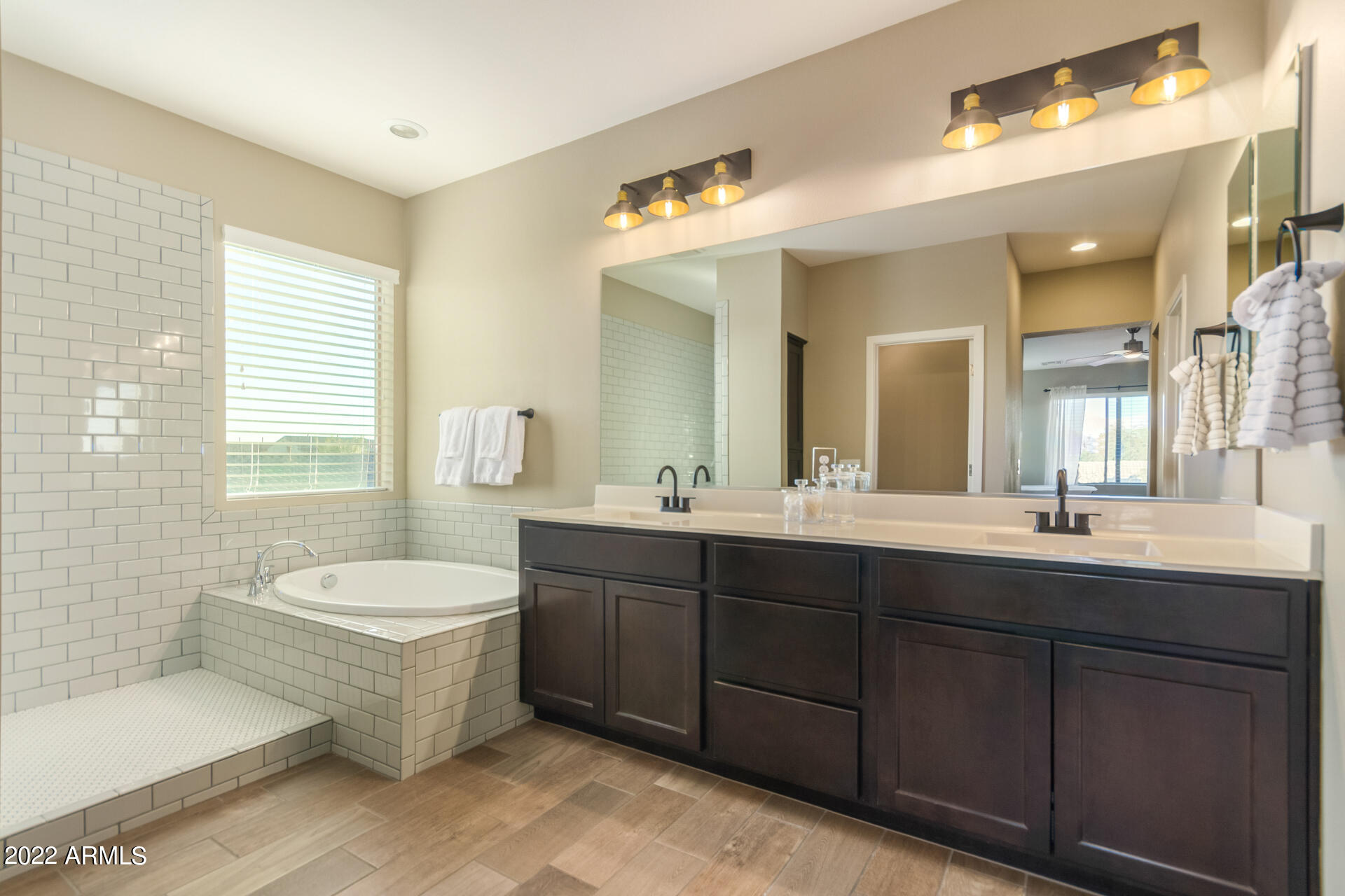 4441 East St John Road Phoenix, AZ 85032 - Photo 13 of 34 21 - Saint John
