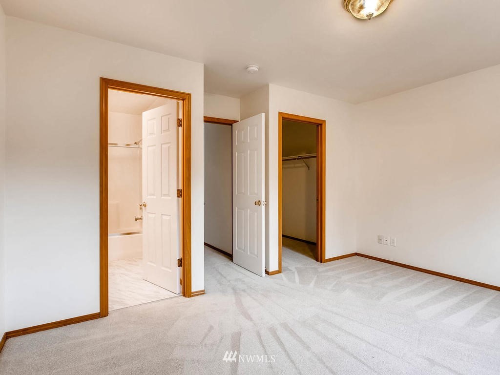 532 Williams Avenue South, Unit A Renton, WA 98057 - Photo 14 of 24