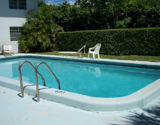 265 Southwest 7th Street, Unit 2 Boca Raton, FL 33432 - Photo 1 of 6 Primary Photo