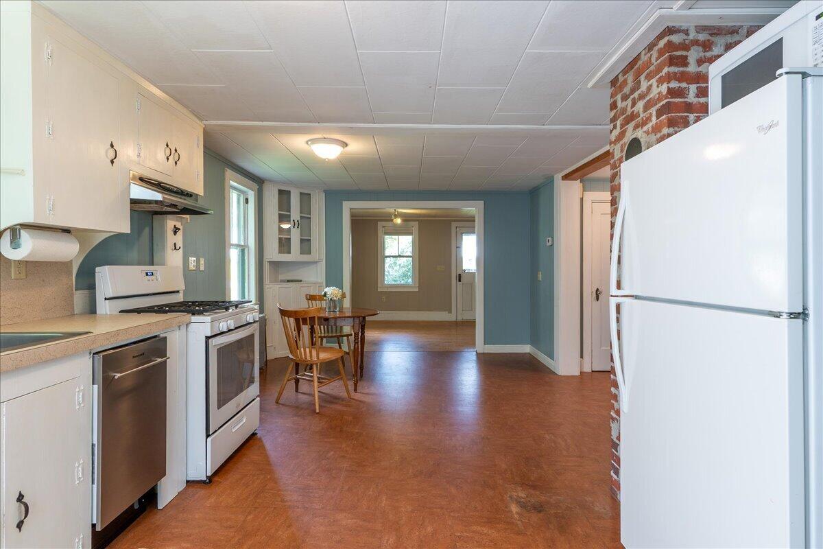 6 Thomas Street Camden, ME 04843 - Photo 7 of 67 6 Thomas Street, Camden