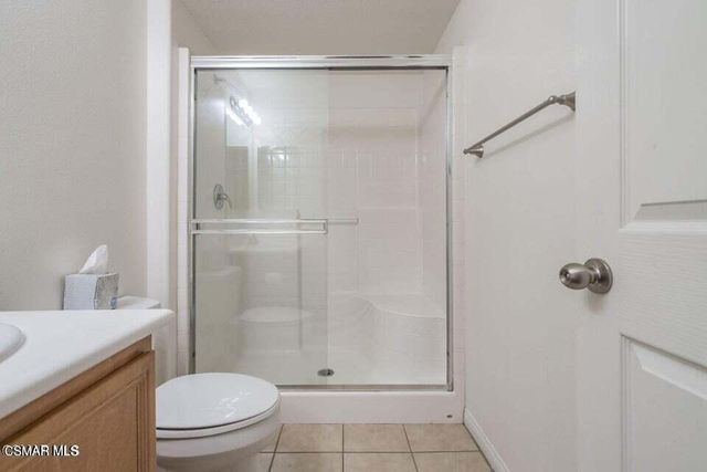 an empty room with mirror in closet