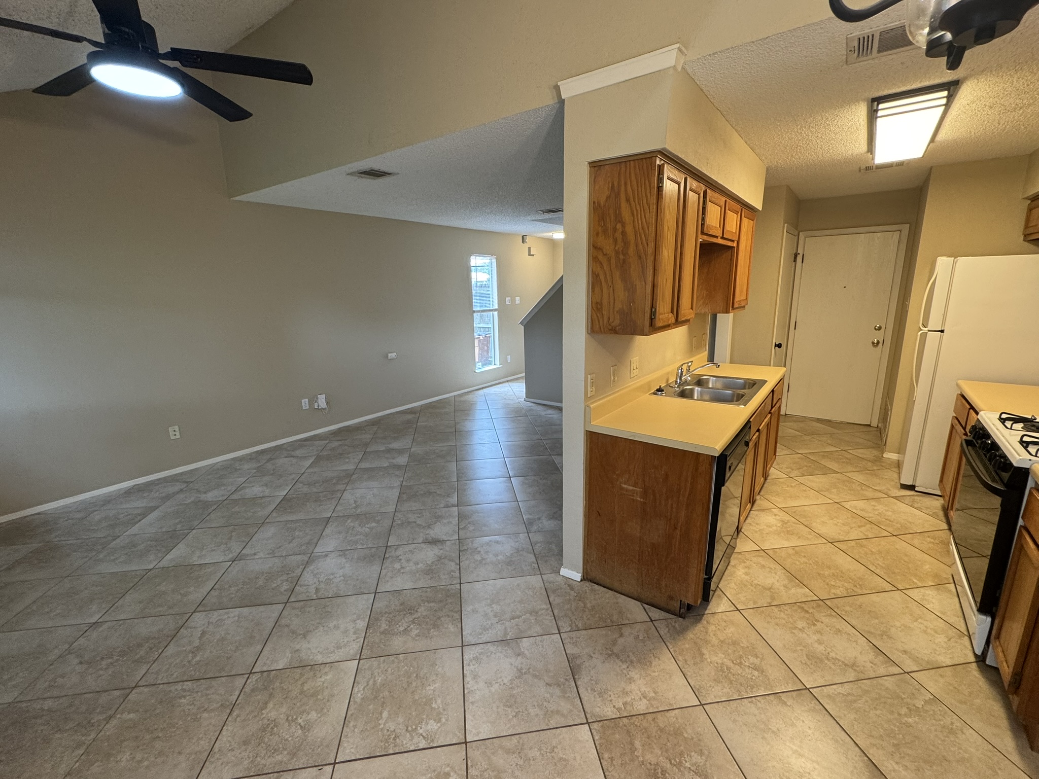3601 Leafield Drive, Unit B Austin, TX 78749 - Photo 6 of 19