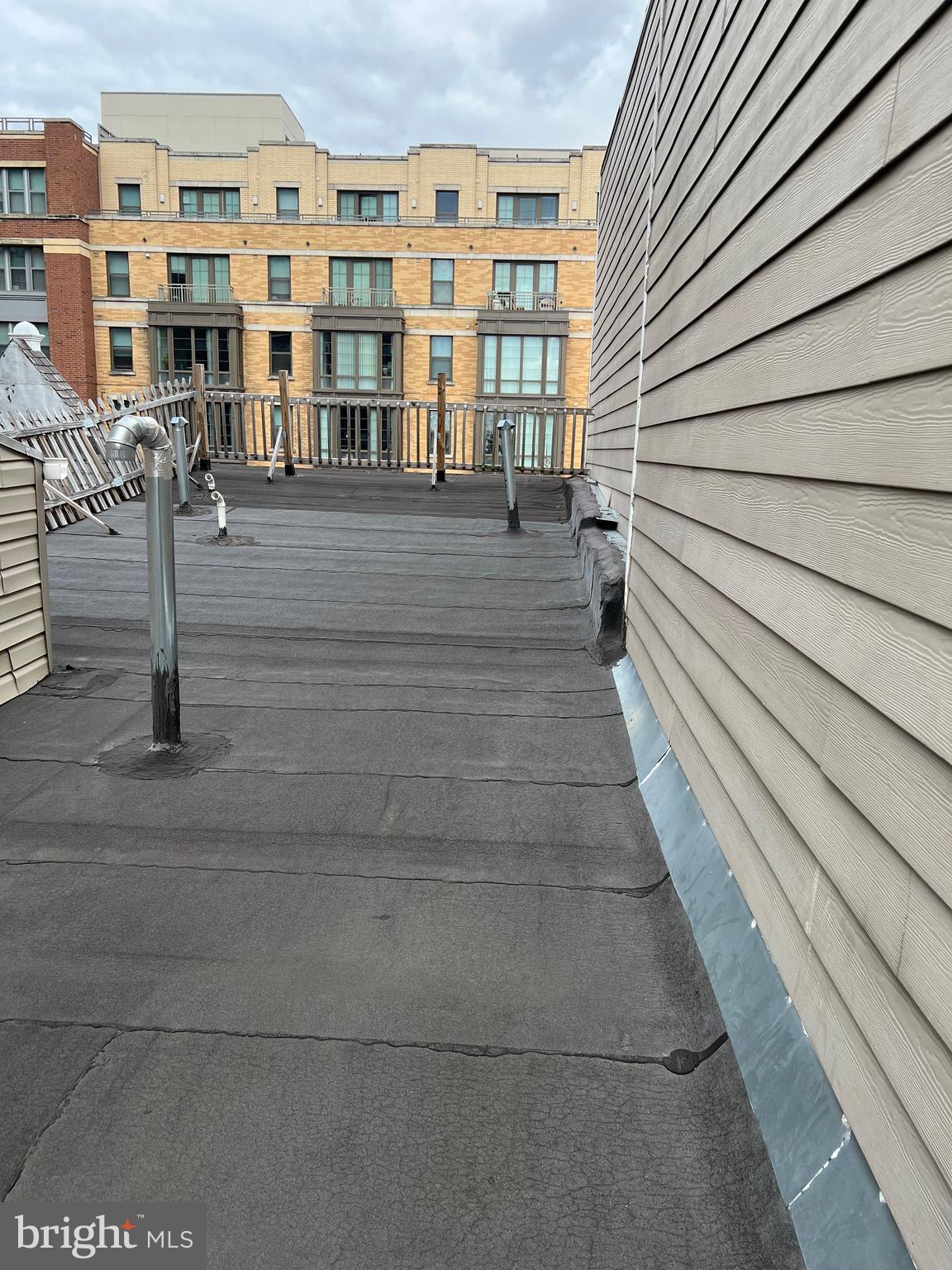 333 H Street Northeast, Unit 3 Washington, DC 20002 - Photo 15 of 17 Roof deck